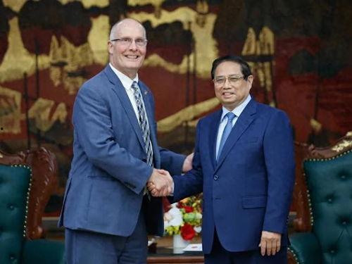 国产bbw,引领时尚潮流的本土品牌风采 第2张 国产bbw,引领时尚潮流的本土品牌风采 第2张